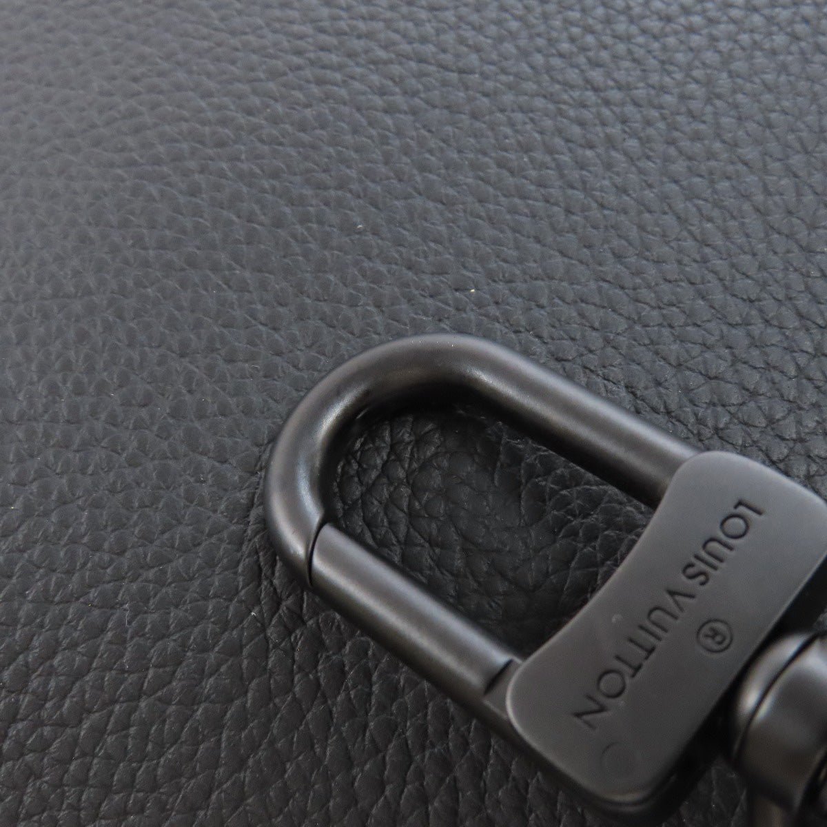 LOUIS VUITTON Shoulder Bag M57080 Calfskin black takeoff messenger mens Used | AlmaBagz - Image 16