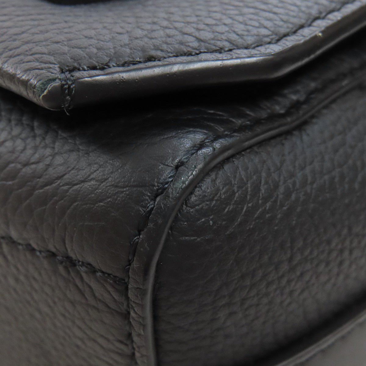 LOUIS VUITTON Shoulder Bag M57080 Calfskin black takeoff messenger mens Used | AlmaBagz - Image 17