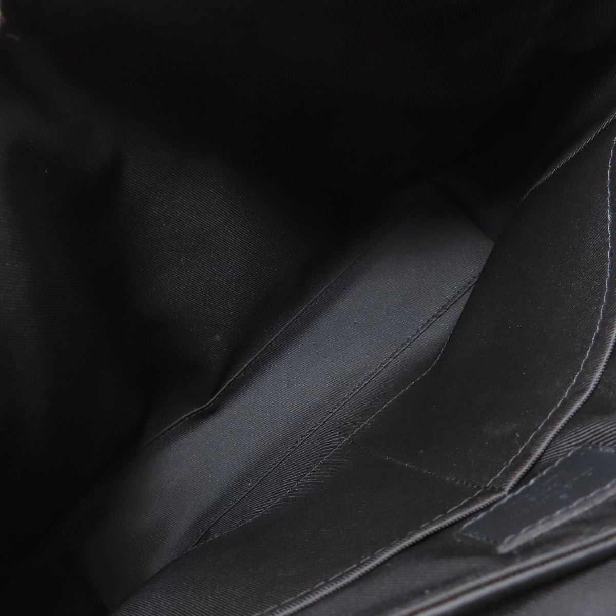 LOUIS VUITTON Shoulder Bag M57080 Calfskin black takeoff messenger mens Used | AlmaBagz - Image 4