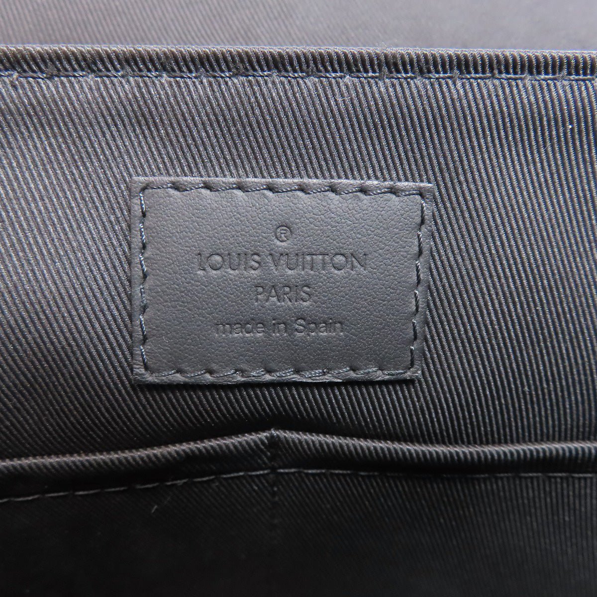 LOUIS VUITTON Shoulder Bag M57080 Calfskin black takeoff messenger mens Used | AlmaBagz - Image 5