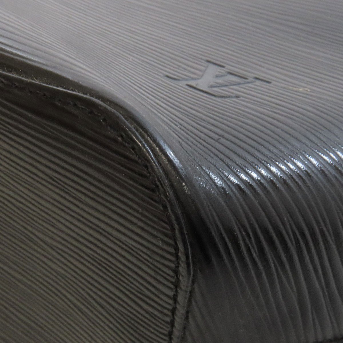 LOUIS VUITTON Shoulder Bag M58932 Epi black | AlmaBagz - Image 22