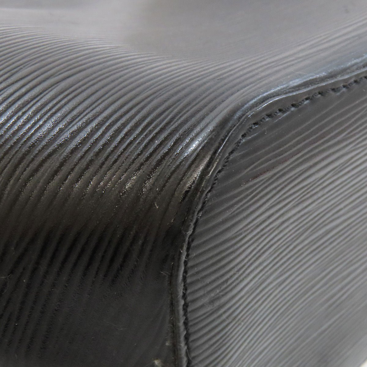 LOUIS VUITTON Shoulder Bag M58932 Epi black | AlmaBagz - Image 25