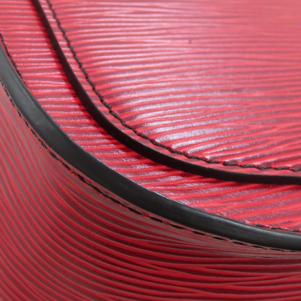 LOUIS VUITTON Shoulder Bag M52217 Epi Red | AlmaBagz - Image 22