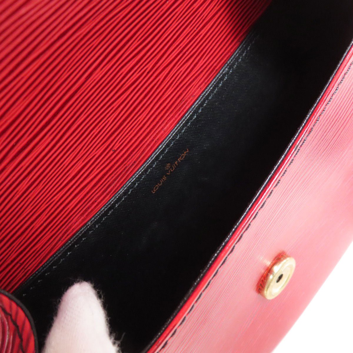 LOUIS VUITTON Shoulder Bag M52217 Epi Red | AlmaBagz - Image 4