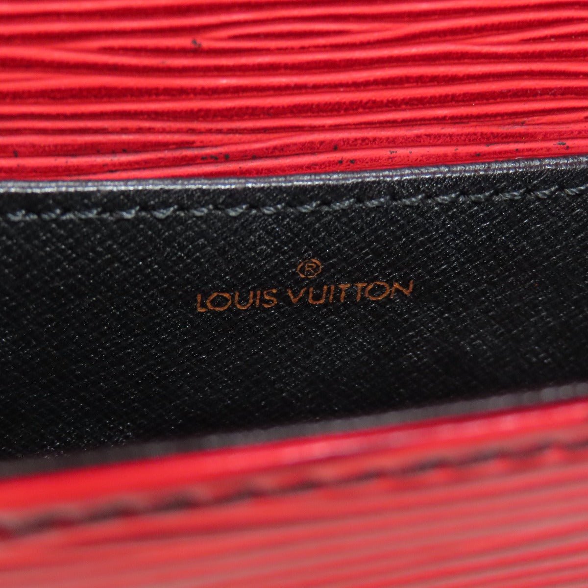 LOUIS VUITTON Shoulder Bag M52217 Epi Red | AlmaBagz - Image 5