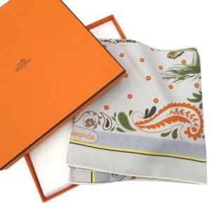 HERMES scarf silk GRIS Twill scarf cheetah Carre90 Double Face GUEPARDS BANDANA Women Used | AlmaBagz