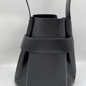 Louis Vuitton Sac d'épaule Bag | AlmaBagz