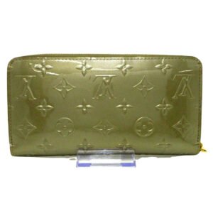 Louis Vuitton oliv Patent leather Zippy wallet wallet accessories | AlmaBagz