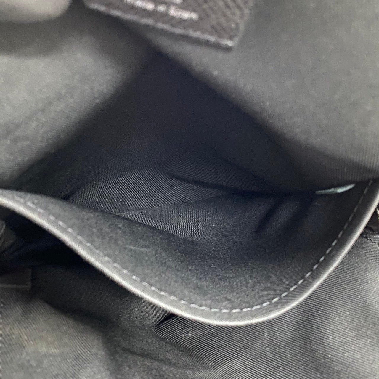 LOUIS VUITTON Shoulder Bag leather black Taiga Avenue Sling | AlmaBagz - Image 9