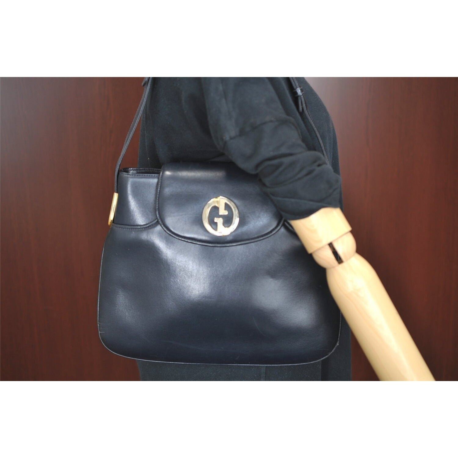 Gucci 1973 navy leather roomy handbag with a gold GG snap | AlmaBagz - Image 7
