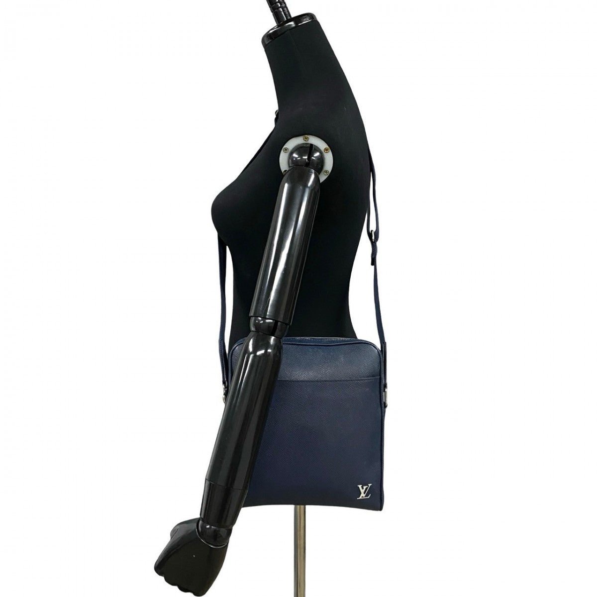 LOUIS VUITTON Shoulder Bag leather Navy Taiga Messenger PPM | AlmaBagz - Image 2