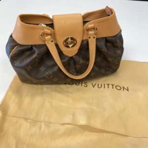 Handbag Luxury Designer By Louis Vuitton Size: Medium | AlmaBagz