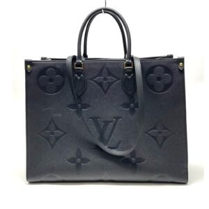 Handbag Luxury Designer By Louis Vuitton Size: Large | AlmaBagz