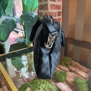 LOUIS VUITTON Porte Documents Voyage Damier Graphite Messenger | AlmaBagz
