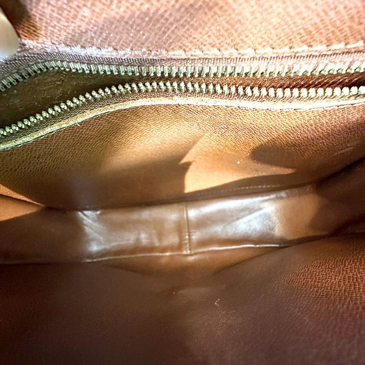 Louis Vuitton Saint Cloud GM in Monogram Canvas | AlmaBagz - Image 6