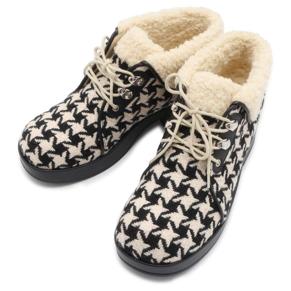 GUCCI Houndstooth Boots White/Black 591039 Wool Boa Size 37 | AlmaBagz