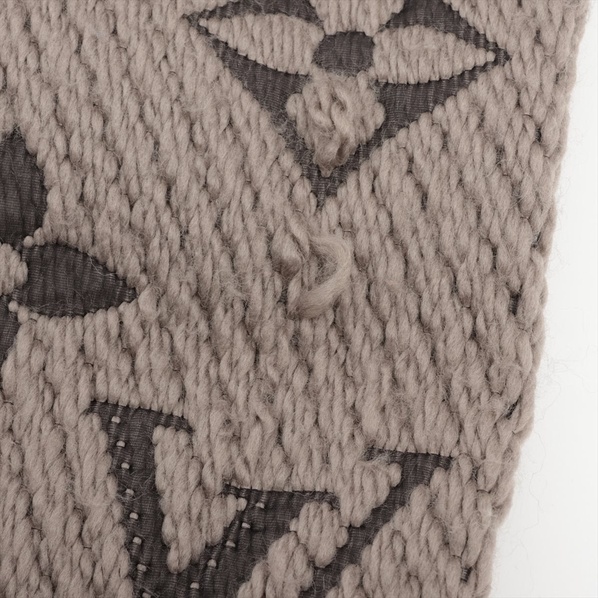 Louis Vuitton Logomania Greige Scarf | AlmaBagz