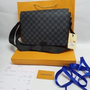 Louis Vuitton cross body bag | AlmaBagz