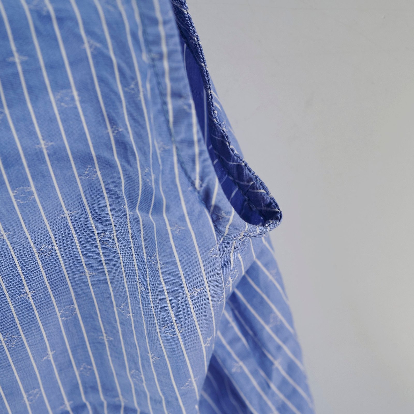 Louis Vuitton Slesveless Lavaliere Blouse Blue Size 34 | AlmaBagz - Image 5