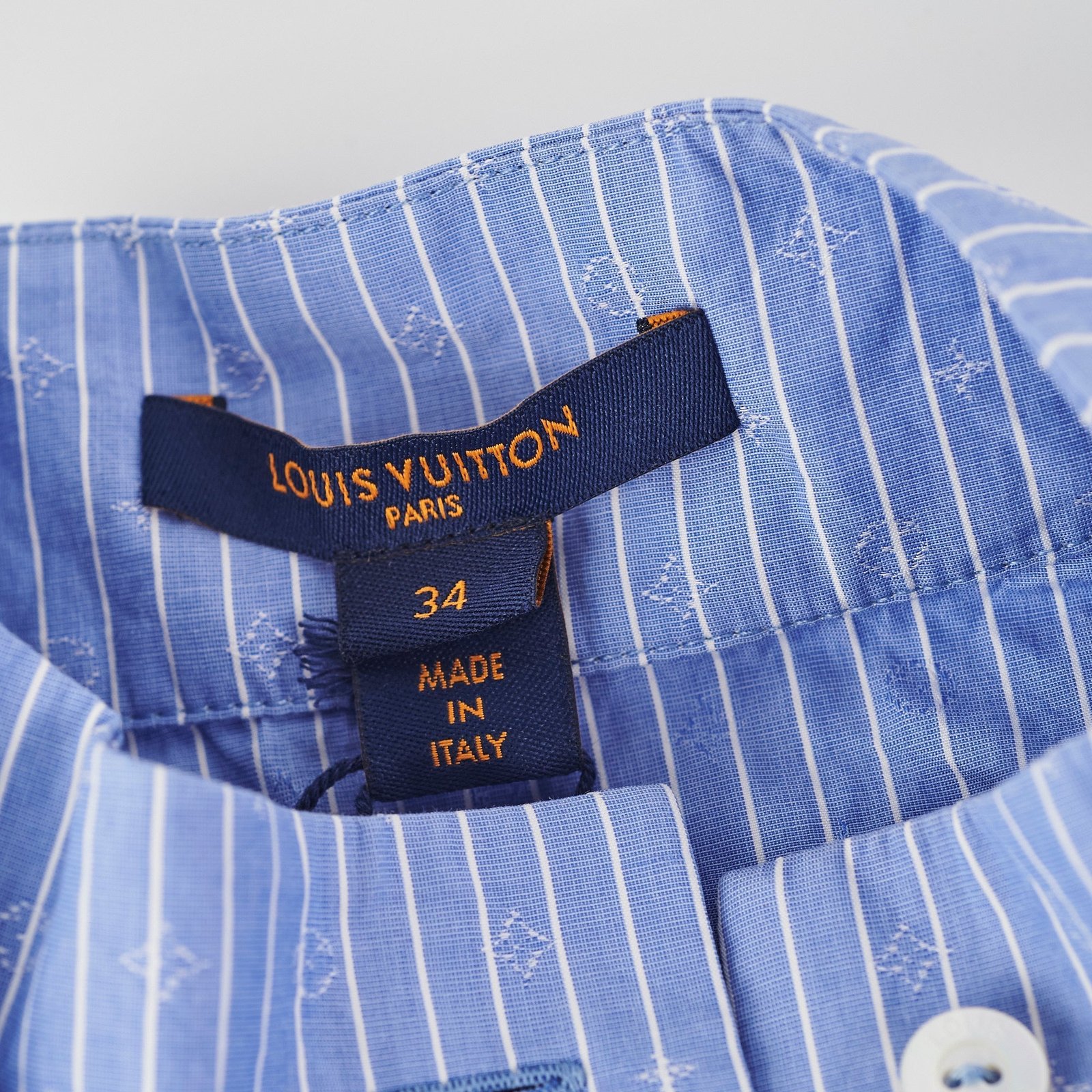 Louis Vuitton Slesveless Lavaliere Blouse Blue Size 34 | AlmaBagz - Image 2