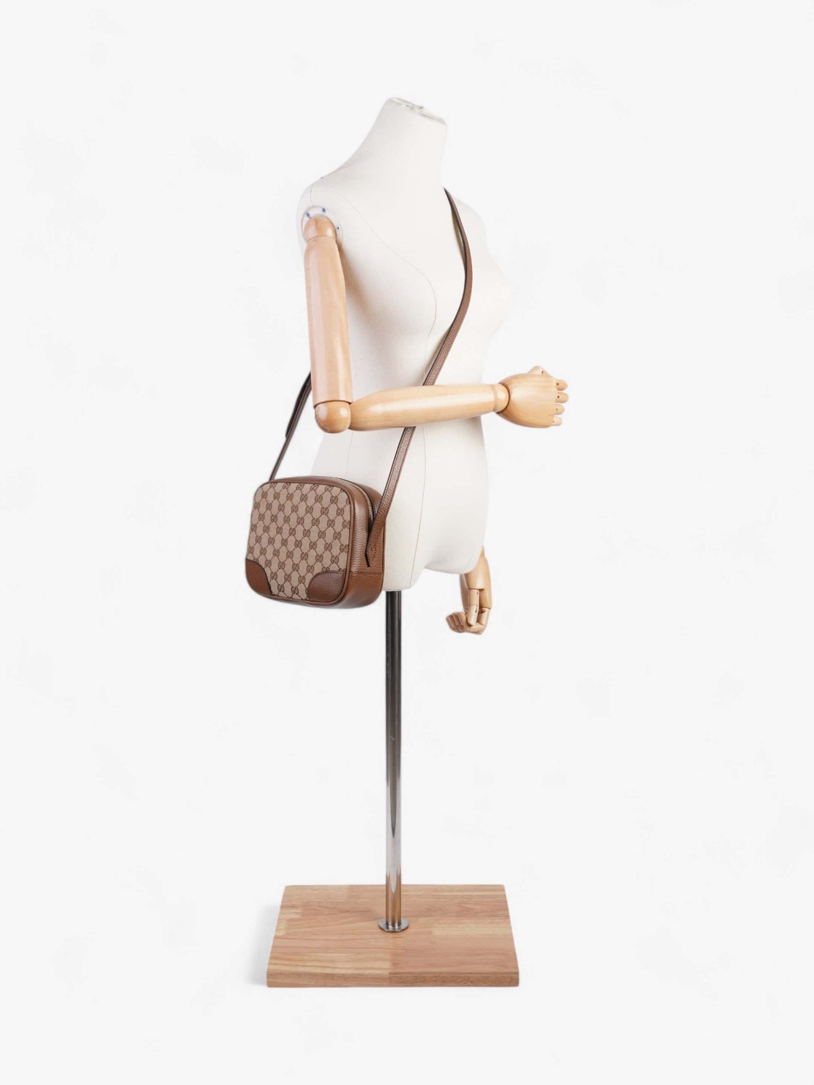 Gucci Bree GG Supreme / Brown Canvas | AlmaBagz