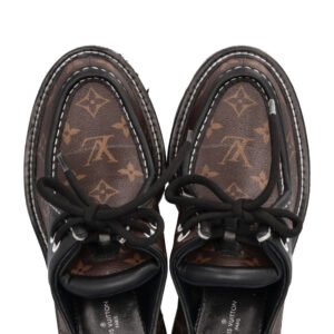 LOUIS VUITTON Loafers MNG | AlmaBagz