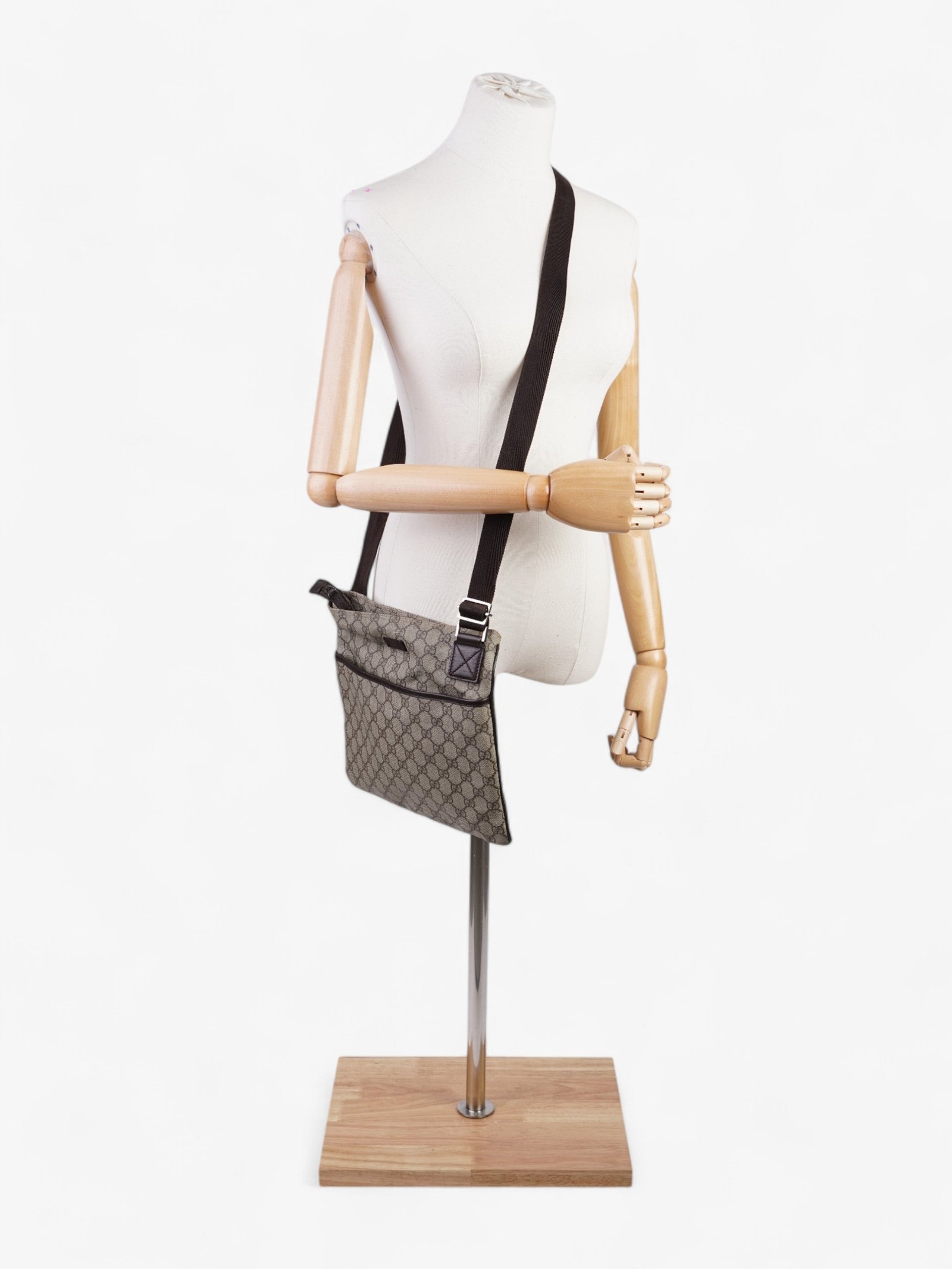 Gucci Messenger Bag Supreme Print | AlmaBagz