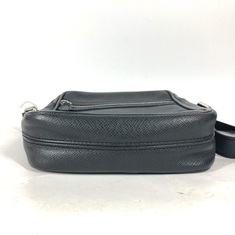 LOUIS VUITTON Shoulder Bag M32462 Taiga Leather black Taiga Dimitri mens Used | AlmaBagz - Image 4