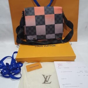 Louis Vuitton Crossbody Bag | AlmaBagz