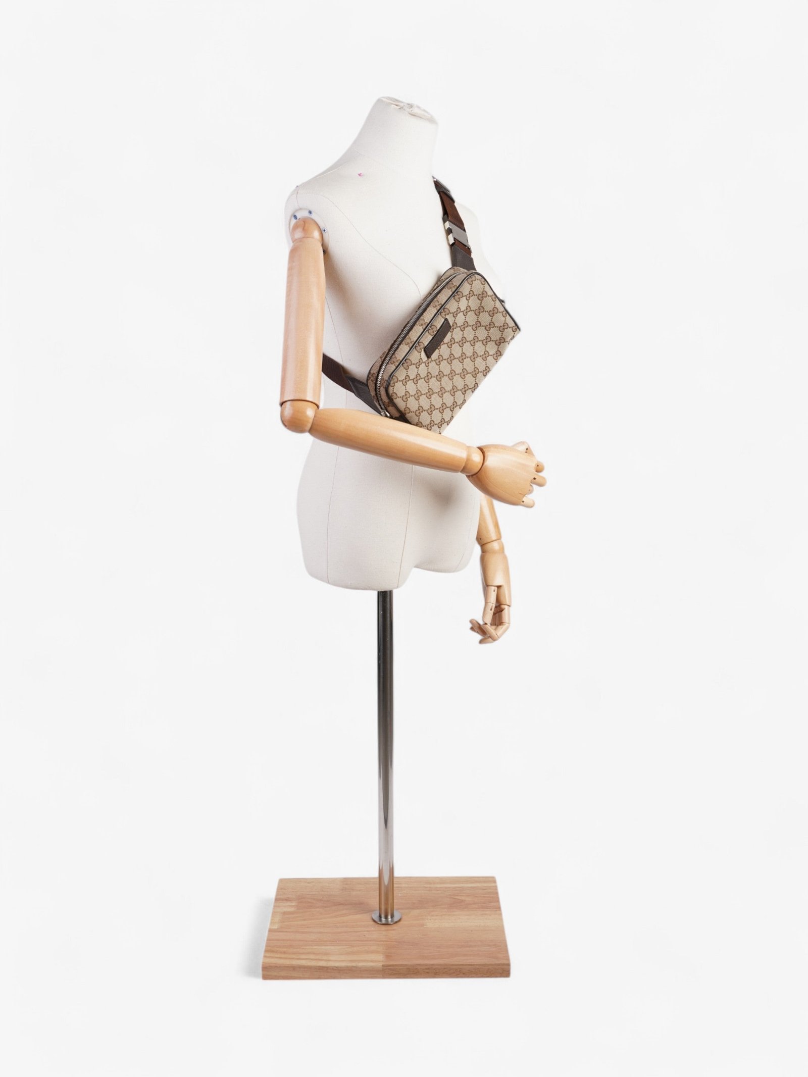 Gucci GG Bum Bag GG Supreme / Brown Canvas | AlmaBagz