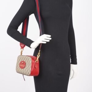 Gucci Womens Neo Vintage GG Messenger Bag Supreme Red | AlmaBagz