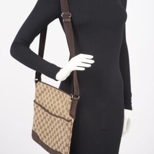 Gucci Womens GG Canvas Shoulder Bag Supreme / Brown | AlmaBagz