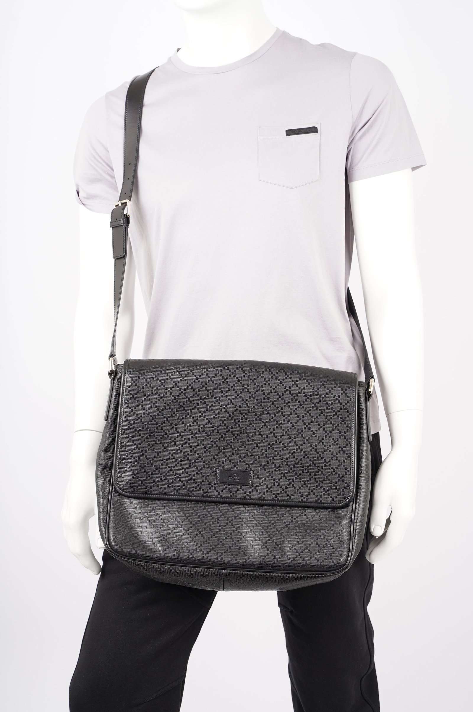 Gucci Mens Shima Messenger Bag Black | AlmaBagz