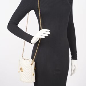 Gucci Womens Marmont Bucket Bag White / Gold | AlmaBagz