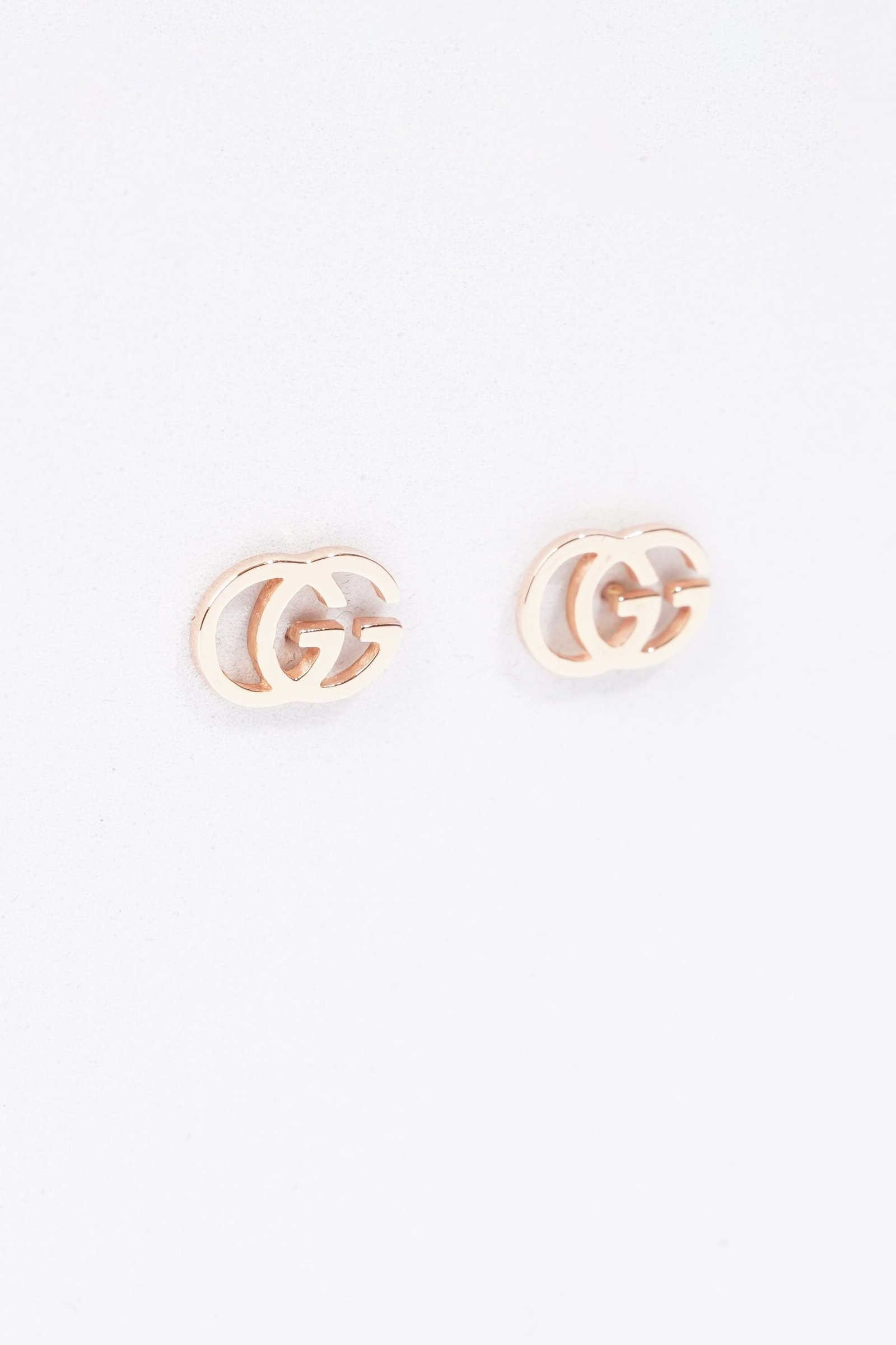 Gucci GG Running Stud Earrings 18K Gold | AlmaBagz