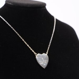 Gucci Womens Trademark Heart Necklace Silver | AlmaBagz