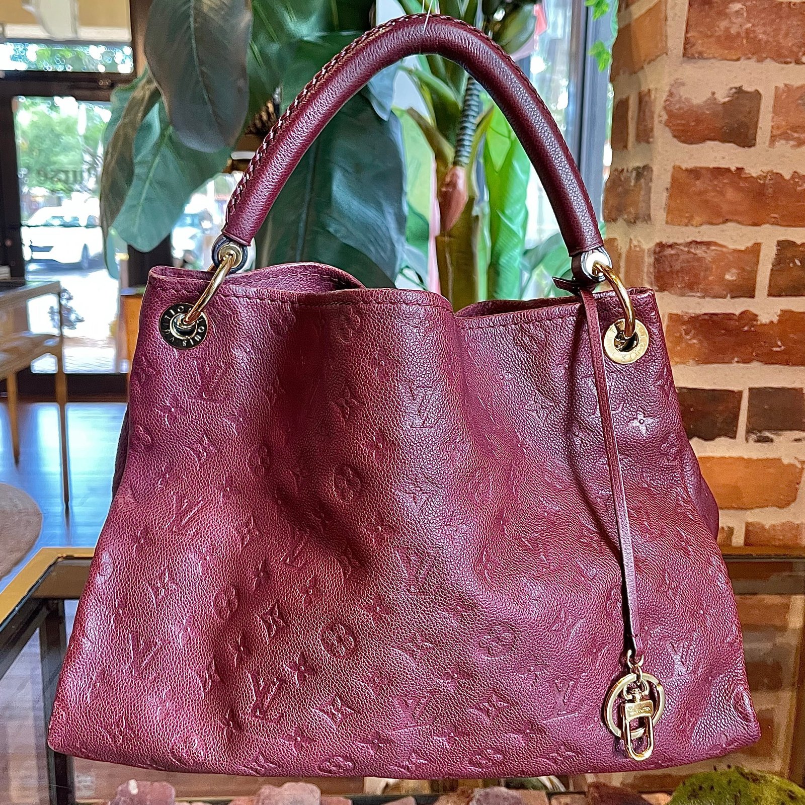 LOUIS VUITTON Burgundy Empriente Leather Artsy TS3074 | AlmaBagz