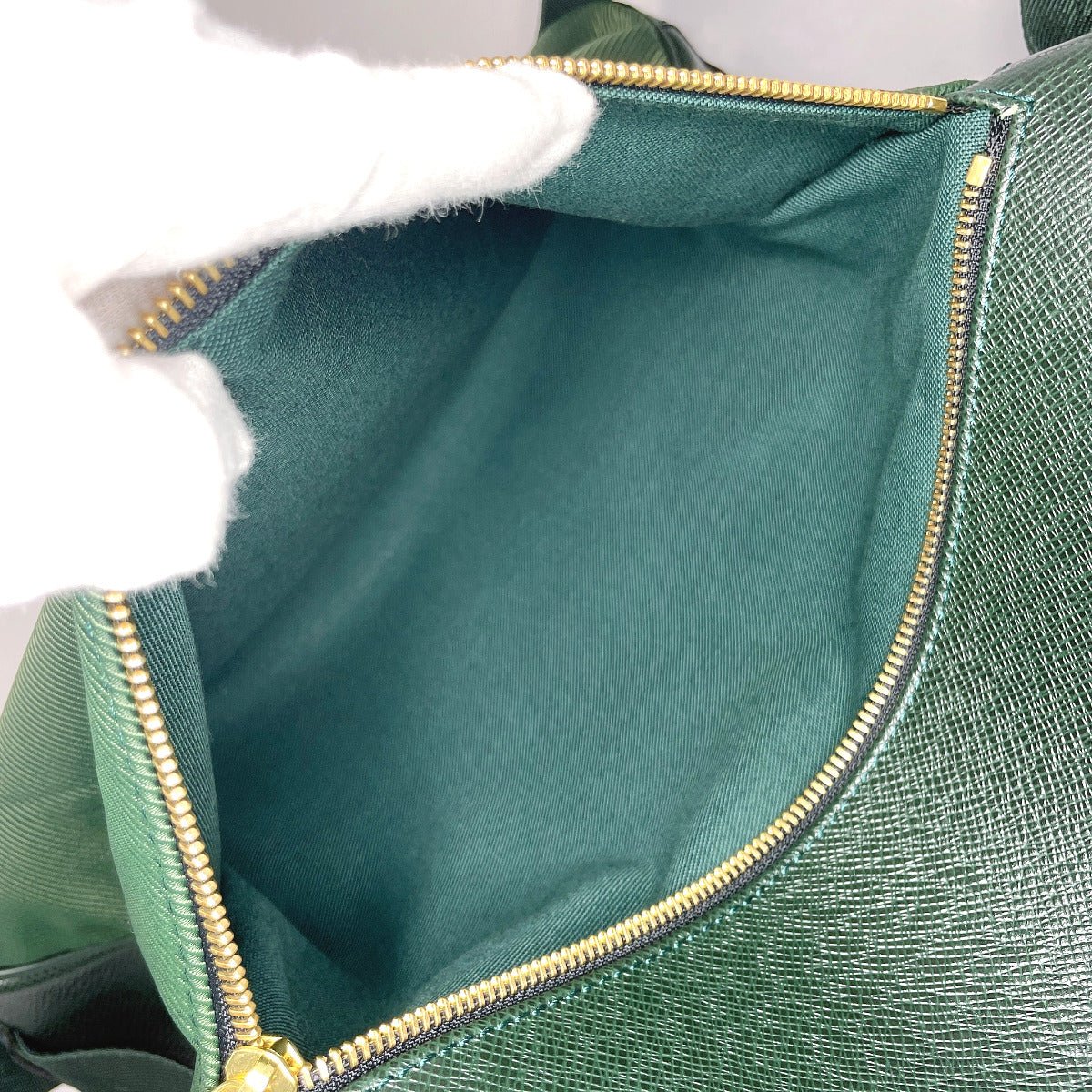 LOUIS VUITTON Shoulder Bag M30144 Taiga green Victor | AlmaBagz - Image 7