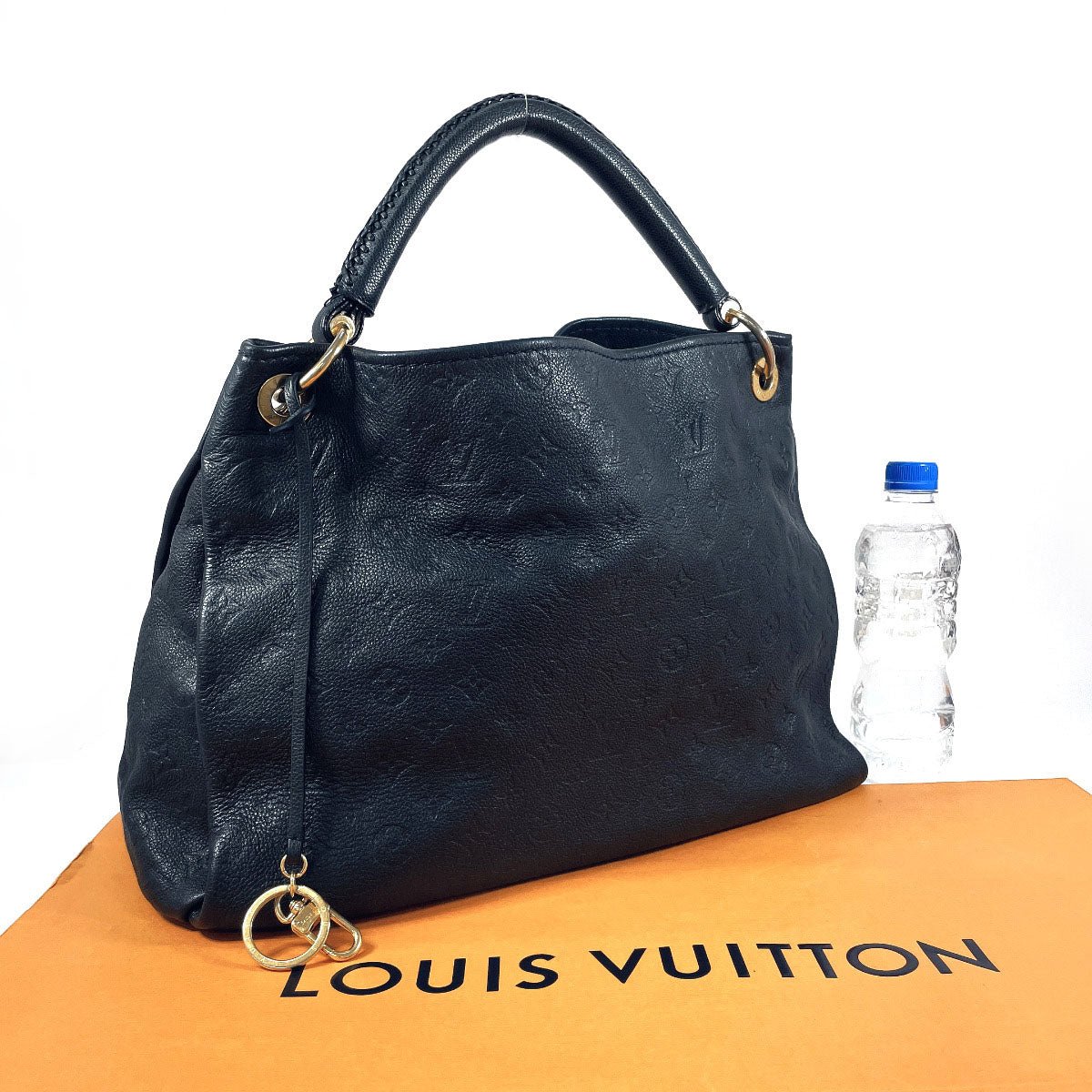 LOUIS VUITTON Shoulder Bag M93448 Monogram Ann Platt Navy Artsy MM | AlmaBagz