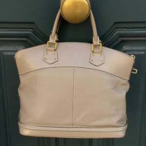 Louis Vuitton - Sac Lock It MM | AlmaBagz