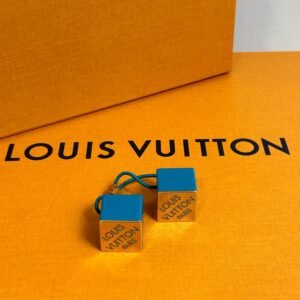 Louis Vuitton - Chouchou Cube | AlmaBagz
