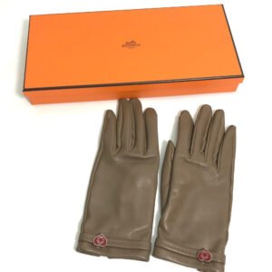 HERMES gloves Lamb leather Gray type heart Dream love 6.5 | AlmaBagz