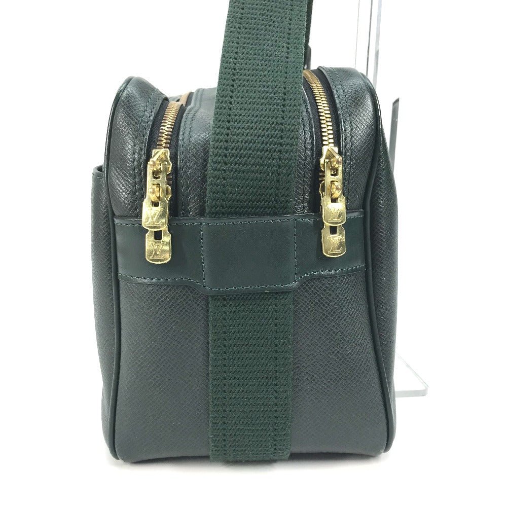 LOUIS VUITTON Shoulder Bag M30154 Taiga Leather green Taiga Reporter PM | AlmaBagz - Image 3