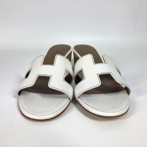HERMES Sandals leather white Oasis 35.5 | AlmaBagz