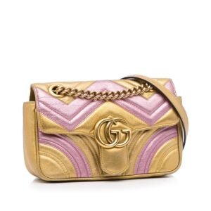 Gucci Small GG Marmont Matelasse Crossbody Bag (SHG-cQwDYF) | AlmaBagz