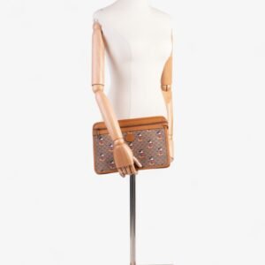 Gucci x Disney Clutch GG Supreme / Tan Coated Canvas | AlmaBagz