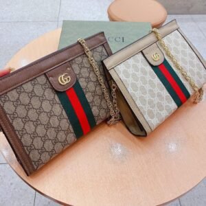 Gucci Canvas  Supreme  (Crossbody Shoulder) Handbag | AlmaBagz