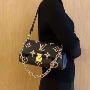 Louis Vuitton Favorite Women Bag – Timeless Elegance with Functional Design (Black) | AlmaBagz