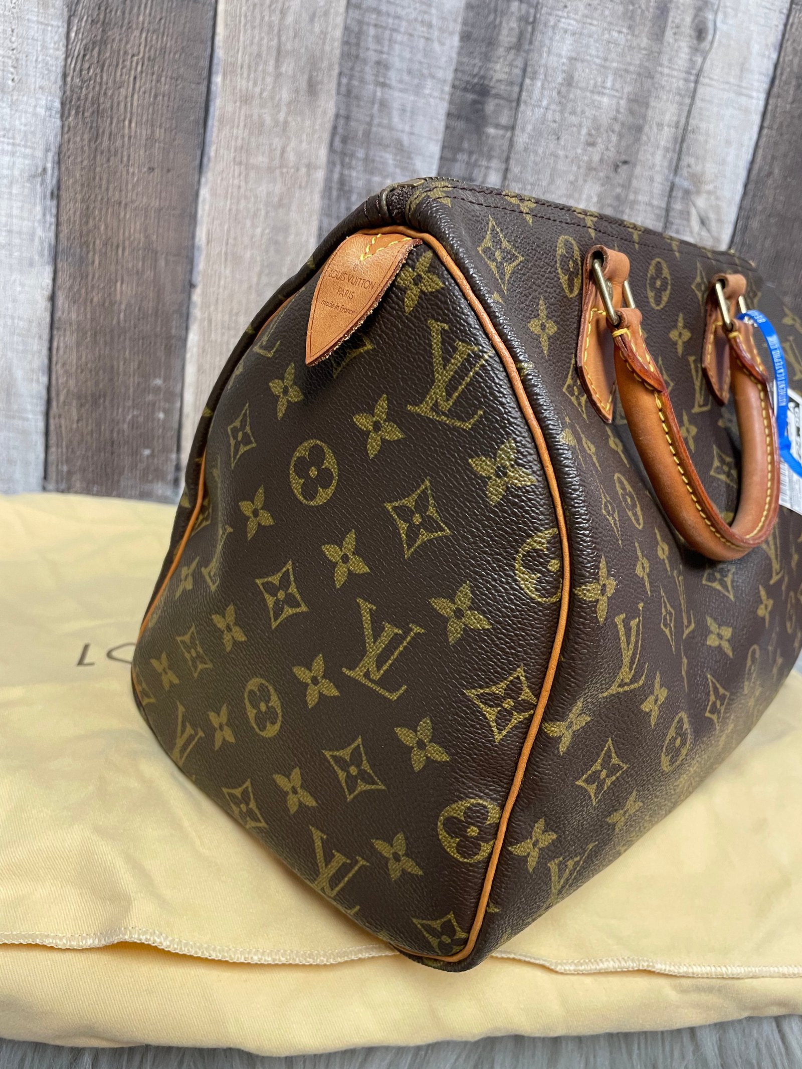 HandBag Luxury Designer Louis Vuitton, Size Large | AlmaBagz