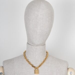 LOUIS VUITTON LV Edge Chain Necklace Gold | AlmaBagz
